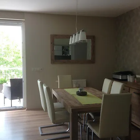 شقة Panorama Apartman Zamardi زاماردي